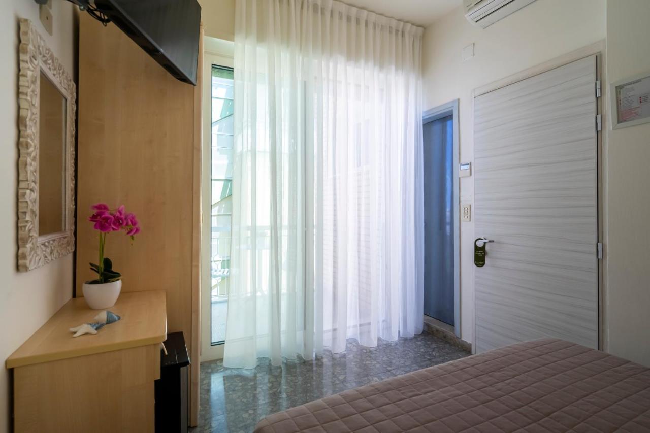Hotel Constellation Rimini Eksteriør billede