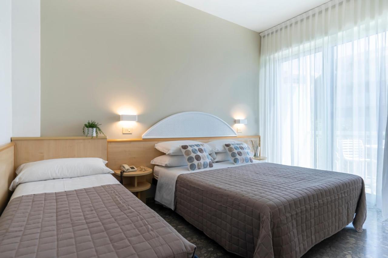 Hotel Constellation Rimini Eksteriør billede