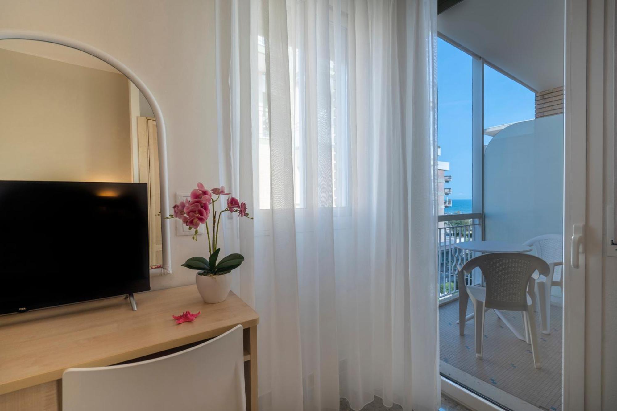Hotel Constellation Rimini Eksteriør billede